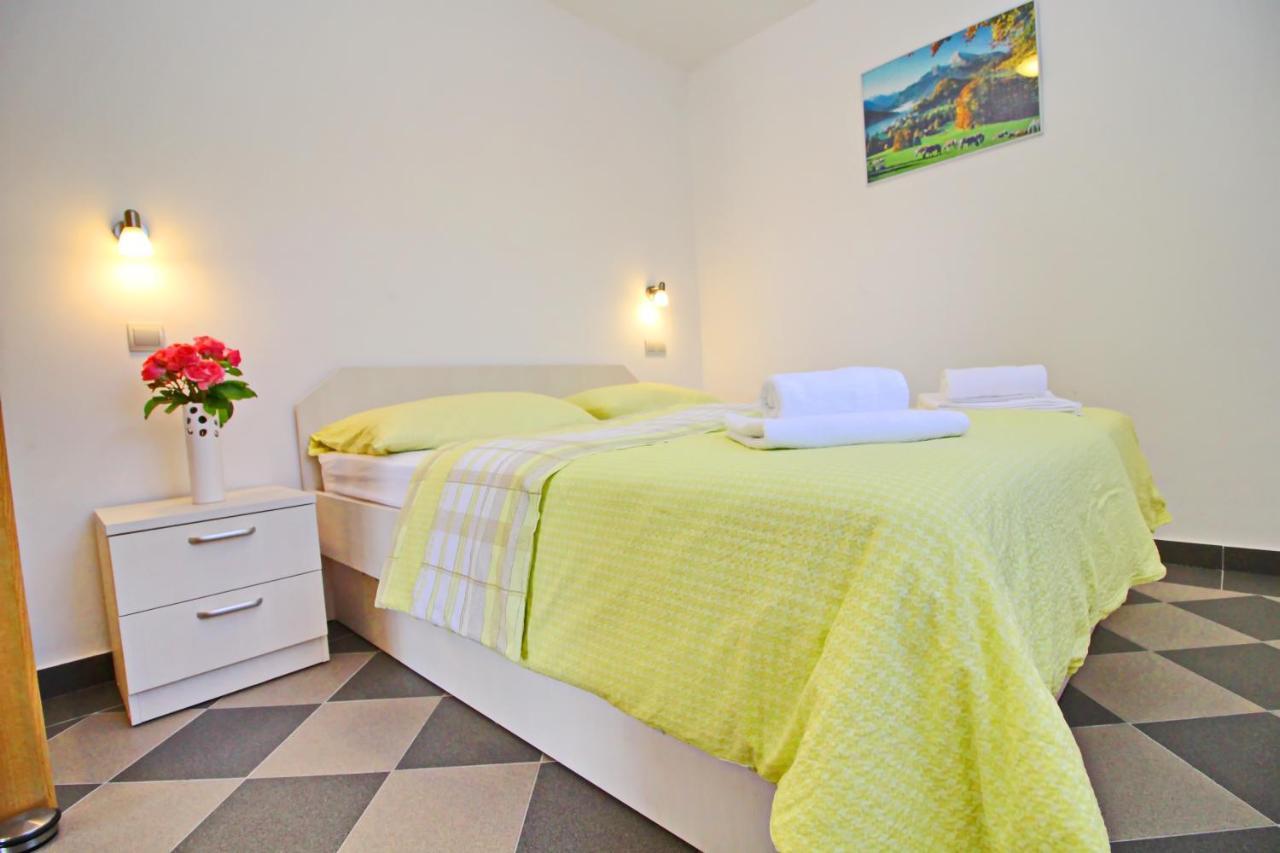 Apartments Gusti Драче Екстер'єр фото