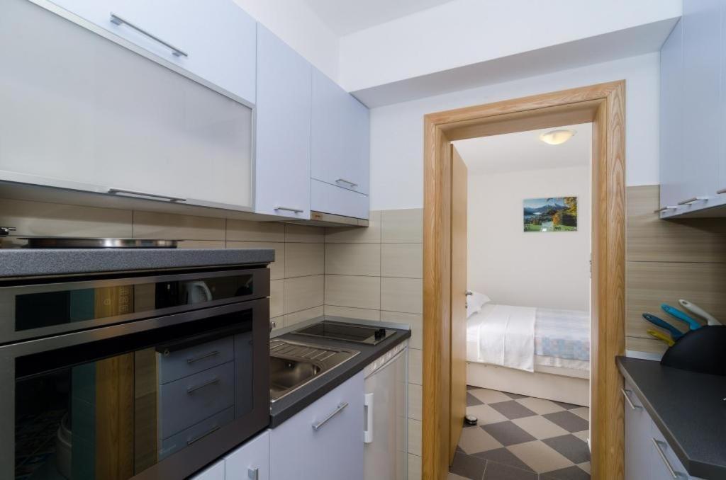 Apartments Gusti Драче Екстер'єр фото